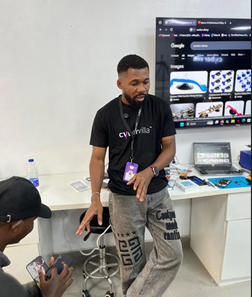 Cybervilla: More Than a Phone Shop