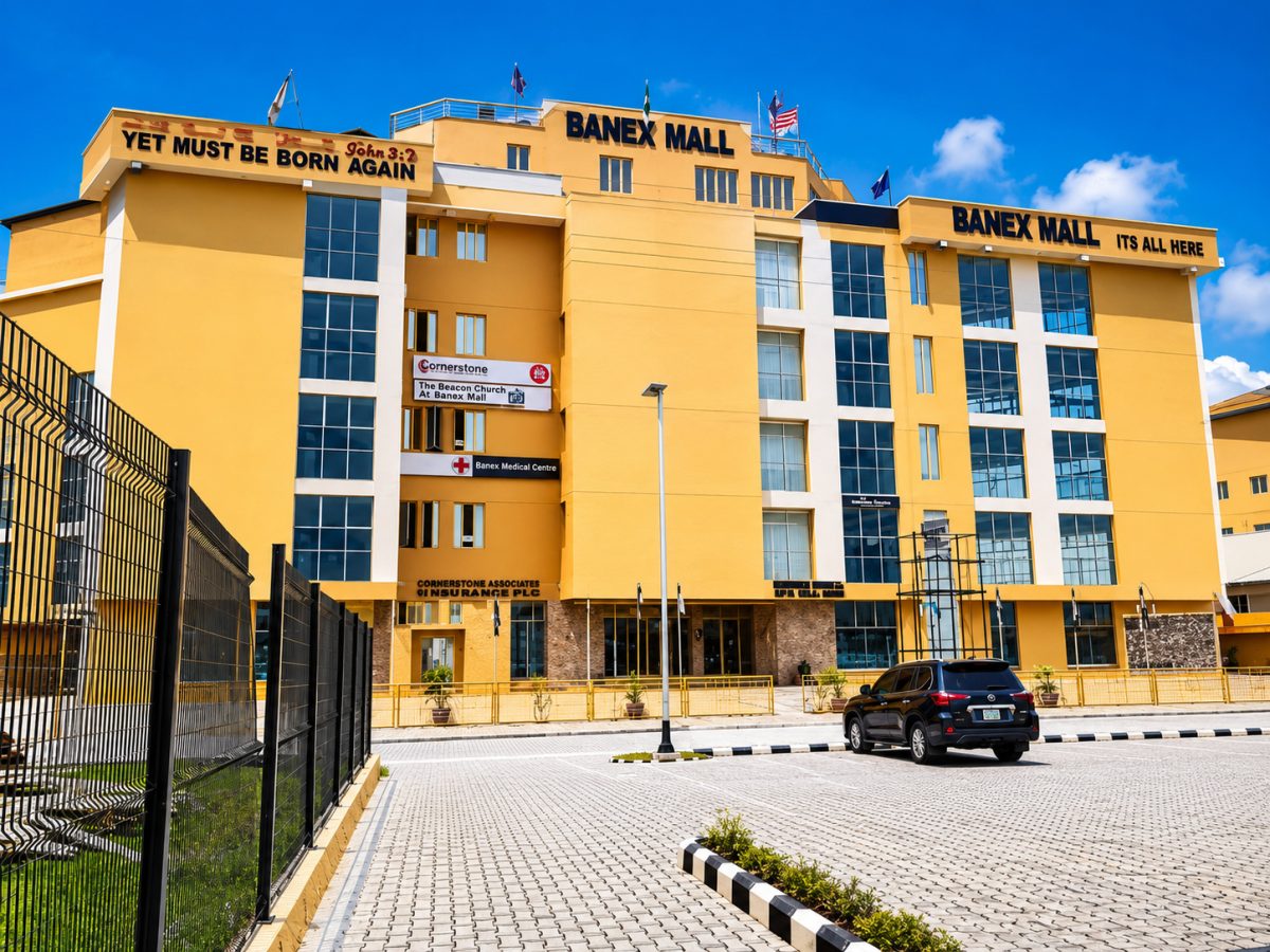 Exterior of Banex Mall Lekki