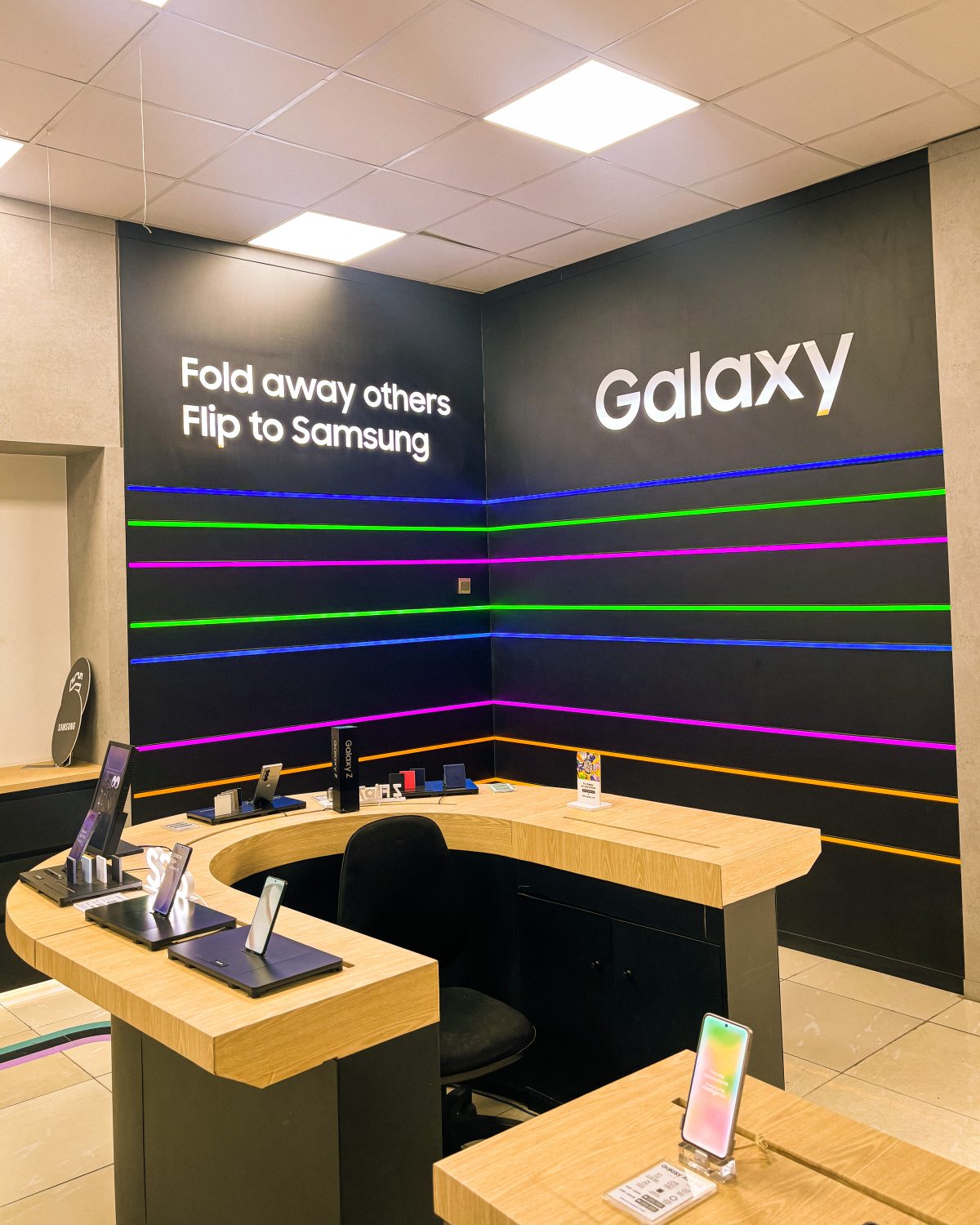 SAMSUNG