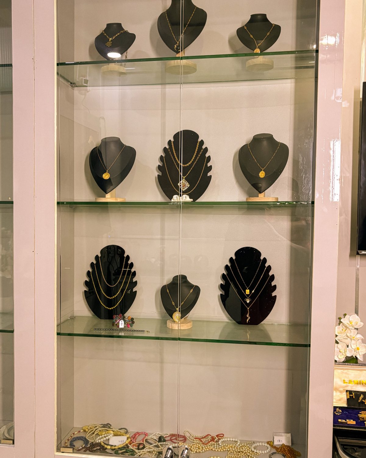 Antique 1 — Accessories & Jewellery shop at Banex Mall Lekki gallery